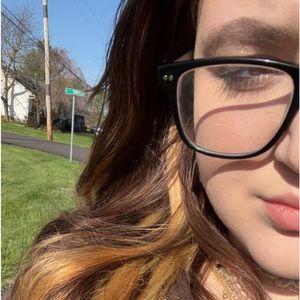 Meet your Posher, Khloie